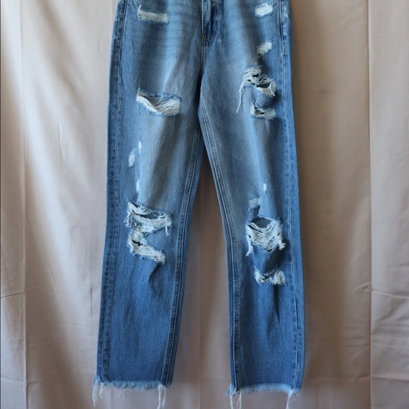 High-rise distressed mom jeans - Picture 3 of 4